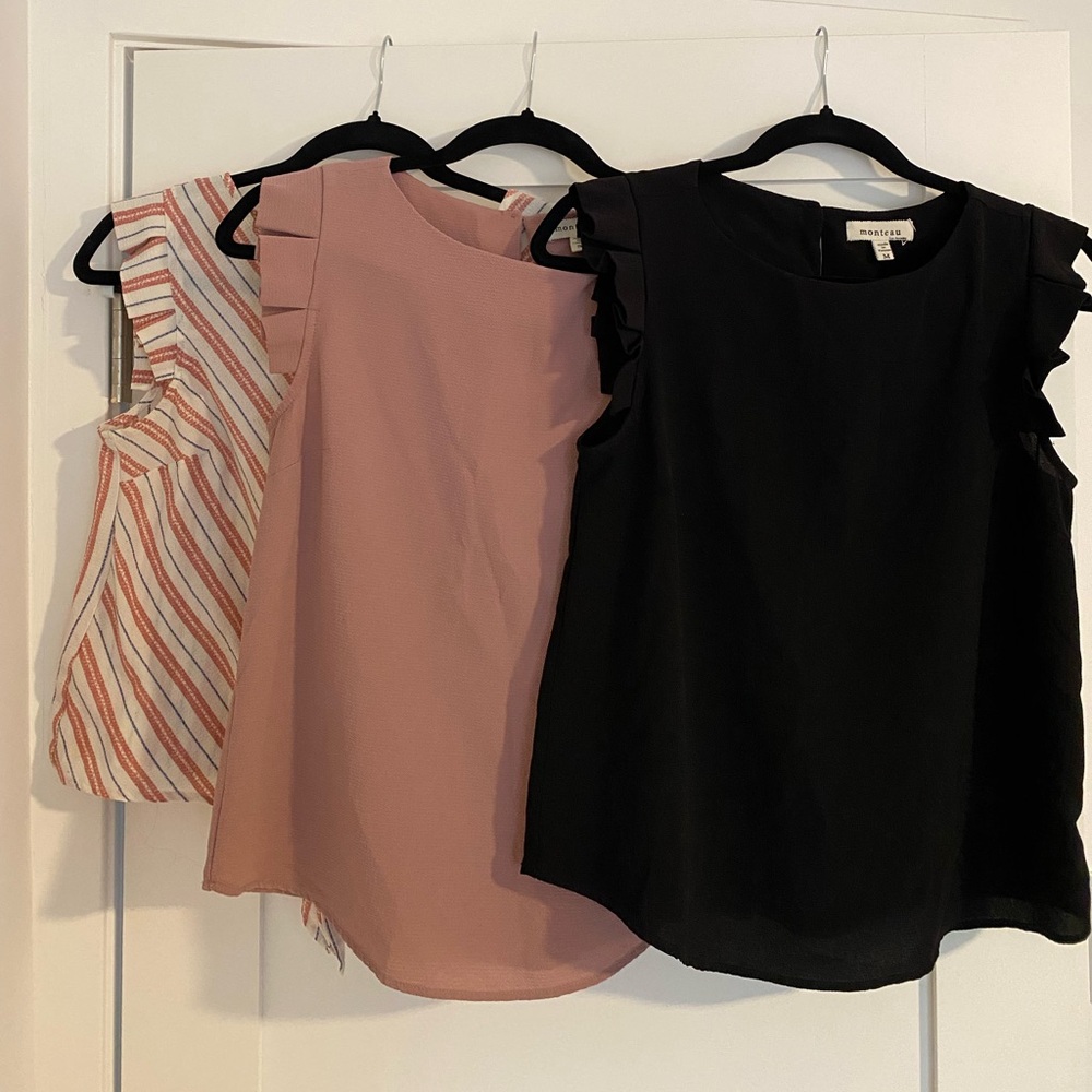 (3) Monteau sleeveless tops